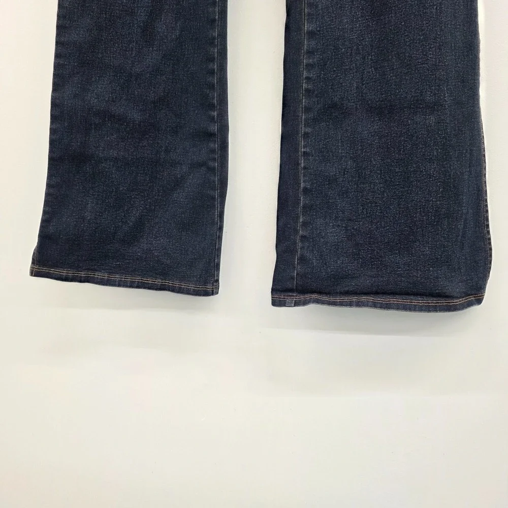 Tommy Hilfiger details 98%